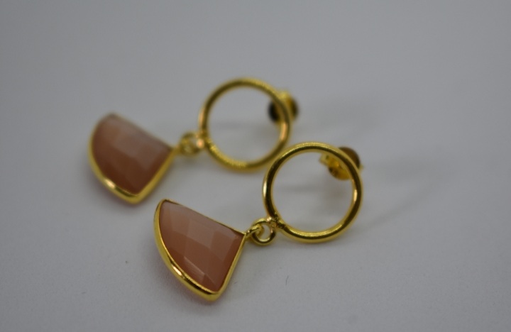 The Trish - Peach Moonstoe Earrings