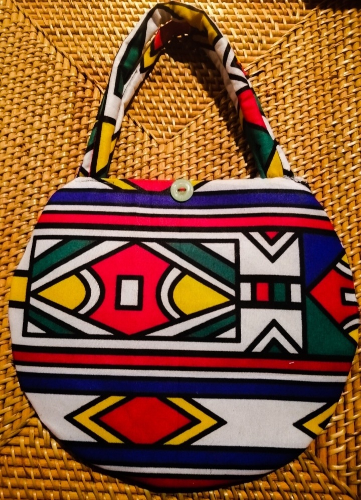 Nala Strap-Purse